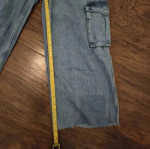 Vintage y2k Tommy Hilfiger JEANS Cut Off Womens Size 30 Waist Size 10 Light Wash - Picture 4 of 7